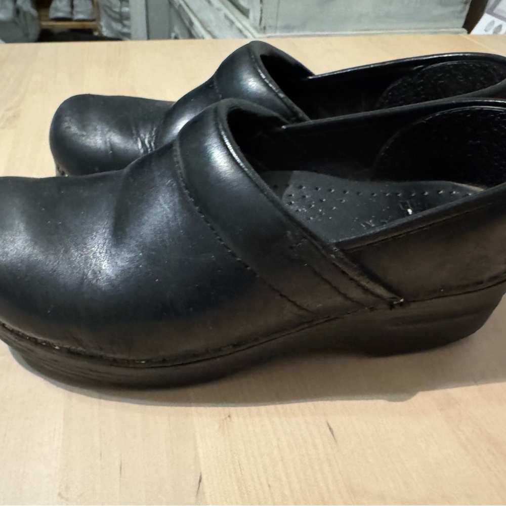 Dansko Professional Shoes Women's Clogs Work Black Leather Mules 36 / 5.5 (C02)